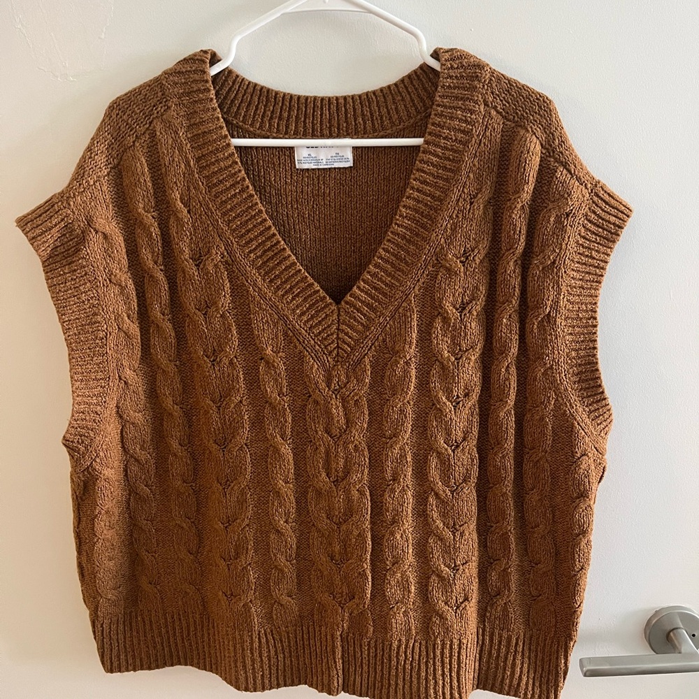 Cable Knit Brown Sweater Vest